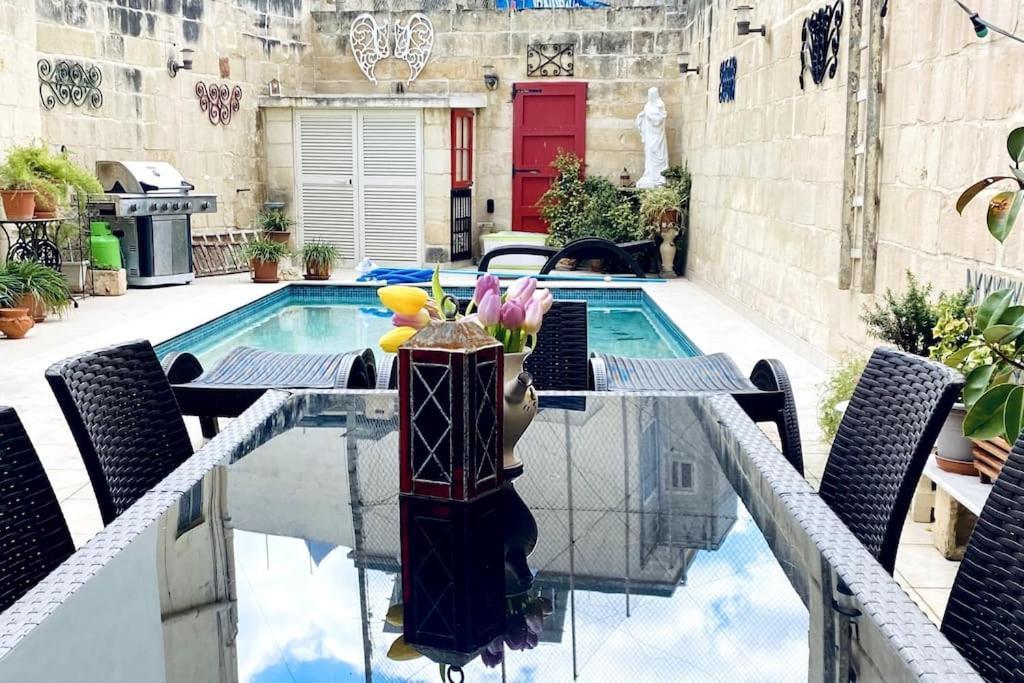 Free Breakfast, Pool, Spacious Aircon Hideaway Apartment Mosta Exterior foto