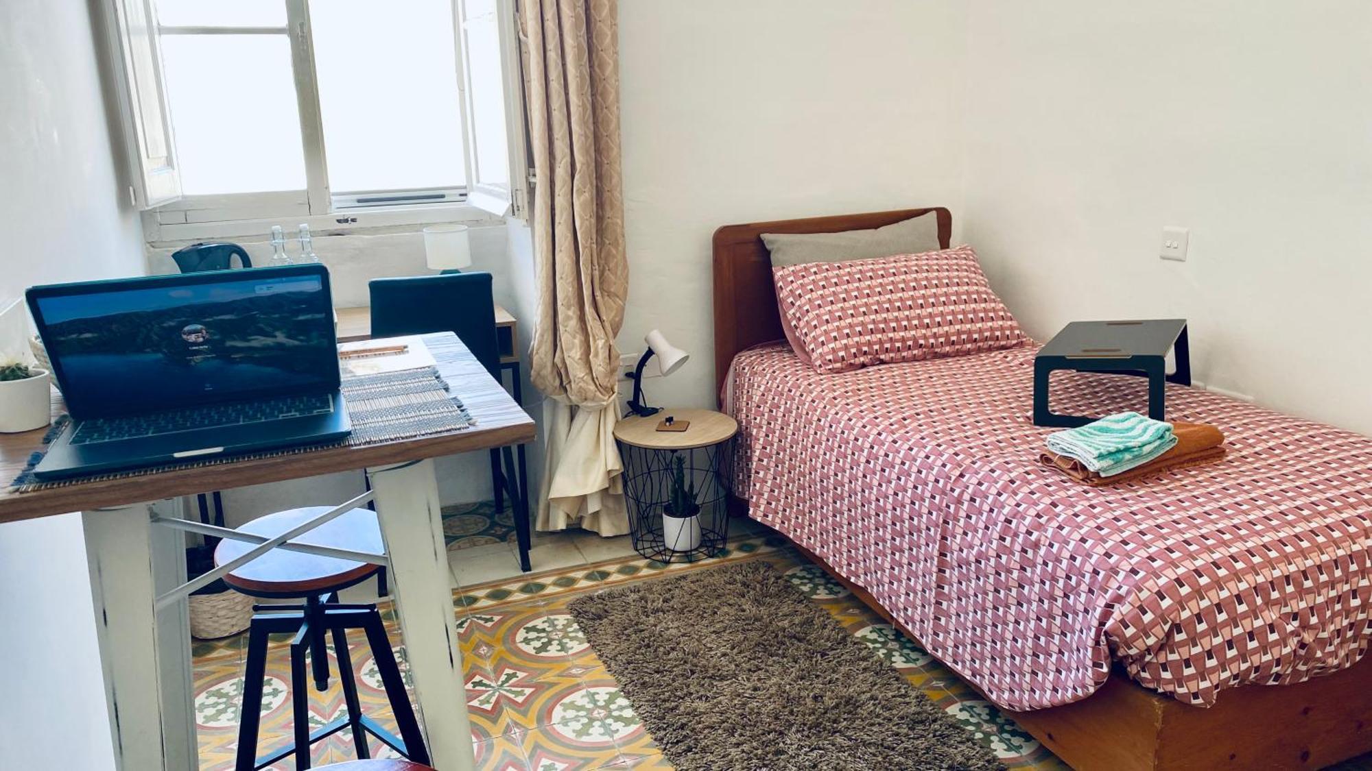 Free Breakfast, Pool, Spacious Aircon Hideaway Apartment Mosta Exterior foto